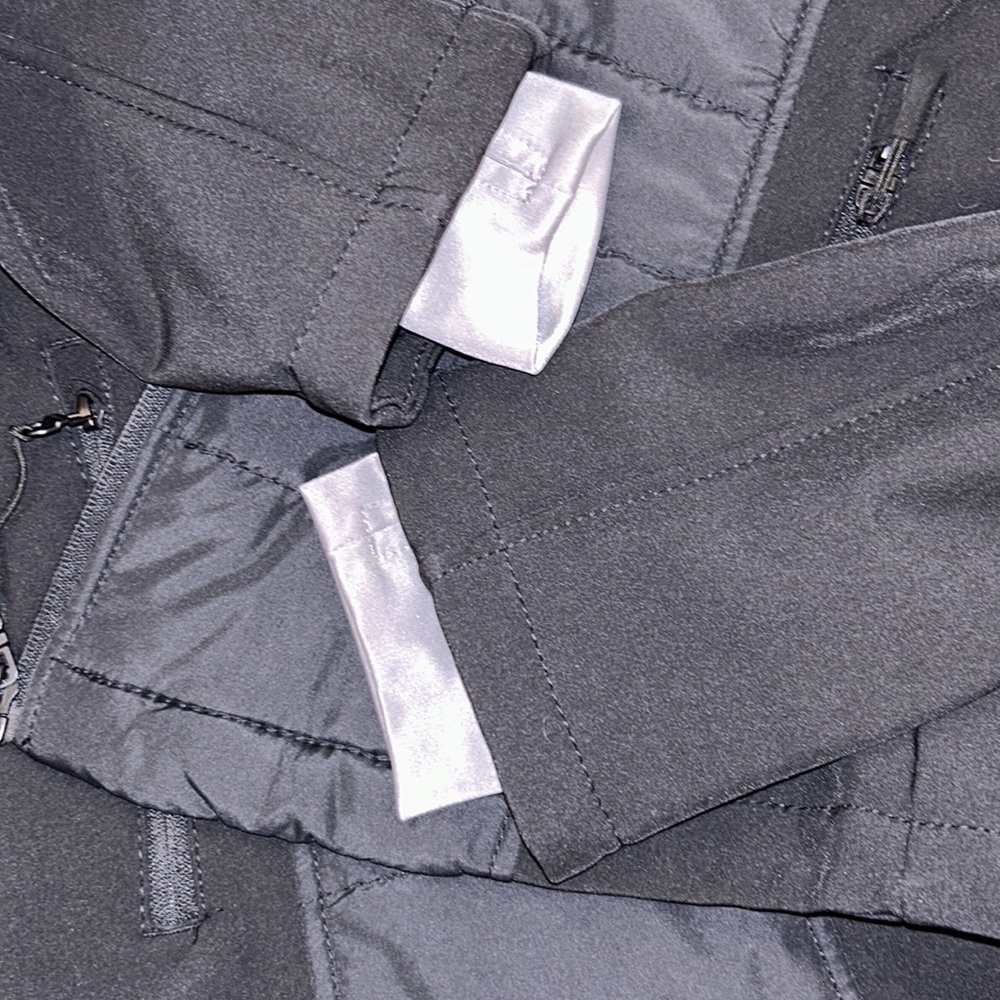 Bench Women’s Jacket, Size XL - Picture 14 of 14